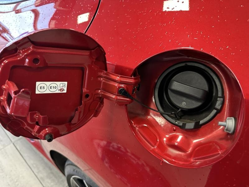 Photo 8 de l’annonce de TOYOTA Corolla d’occasion à vendre à ORANGE