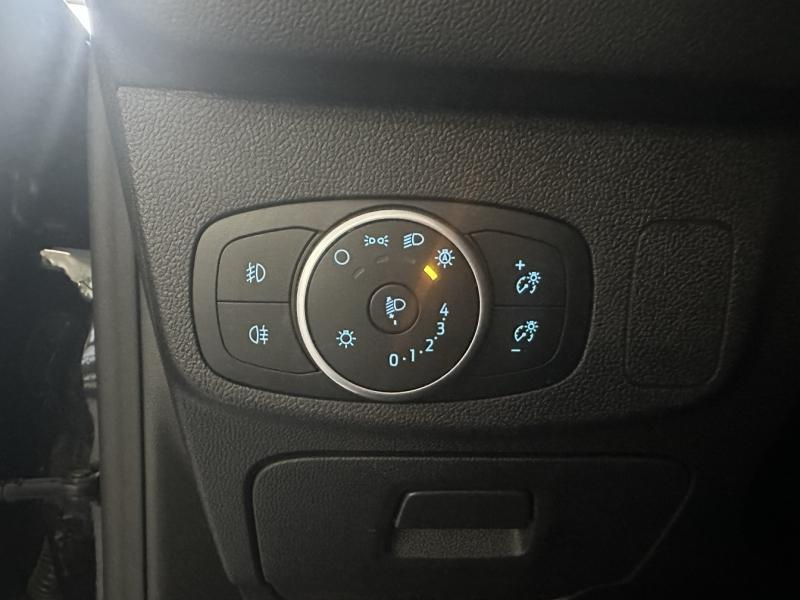 Photo 13 de l’annonce de FORD Focus SW d’occasion à vendre à ORANGE