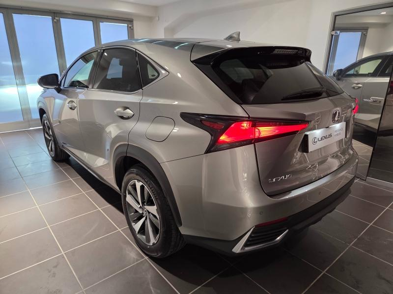Photo 16 de l’annonce de LEXUS NX d’occasion à vendre à AUBIÈRE