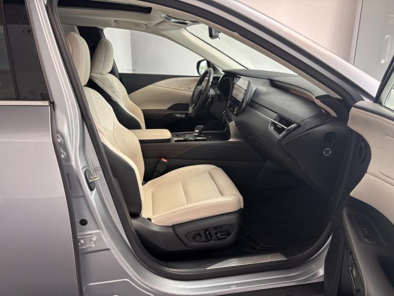 Photo 10 de l’annonce de LEXUS RX d’occasion à vendre à LATTES