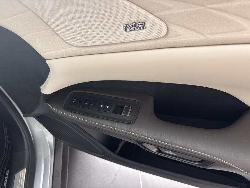 Photo 11 de l’annonce de LEXUS RX d’occasion à vendre à LATTES