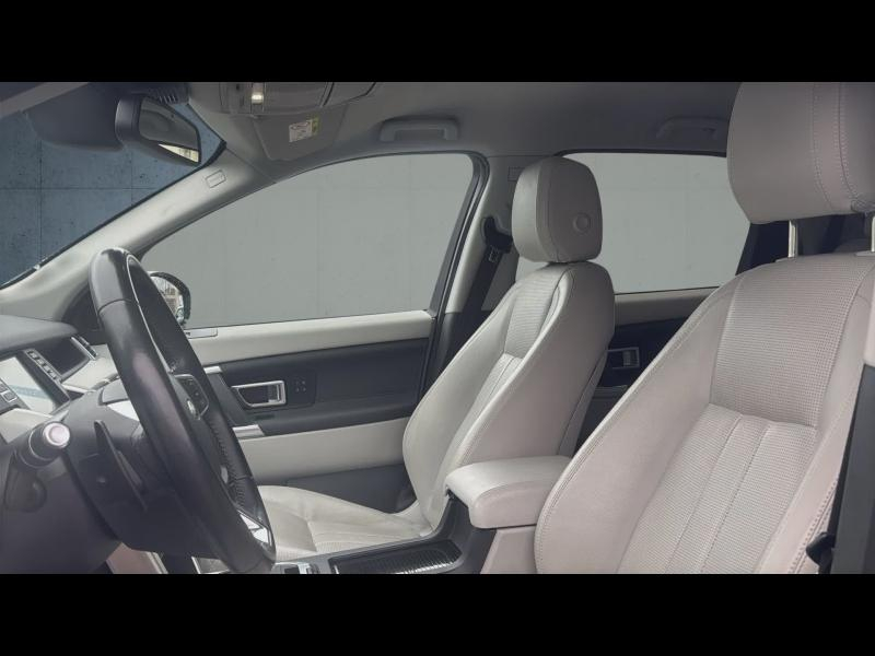 Photo 10 de l’annonce de LAND-ROVER Discovery Sport d’occasion à vendre à Marseille