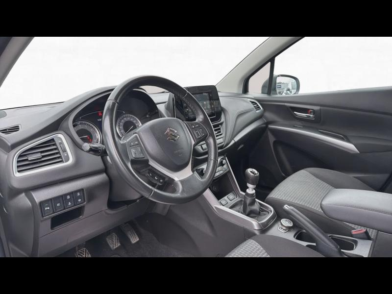 Photo 14 de l’annonce de SUZUKI SX4 S-Cross d’occasion à vendre à GAP