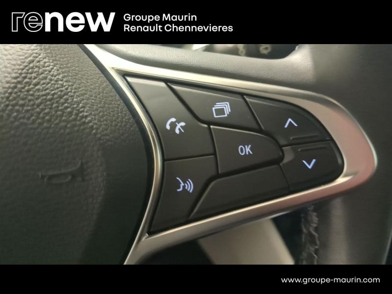 Photo 17 de l’annonce de RENAULT Clio d’occasion à vendre à CHENNEVIÈRES-SUR-MARNE