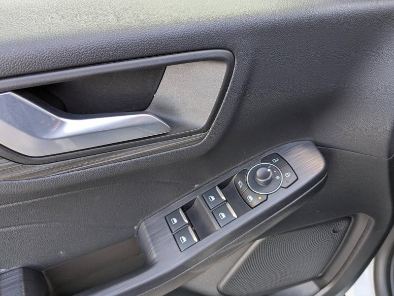 Photo 7 de l’annonce de FORD Kuga d’occasion à vendre à BRIGNOLES