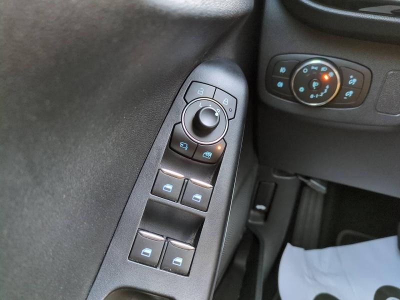 Photo 14 de l’annonce de FORD Puma d’occasion à vendre à NÎMES