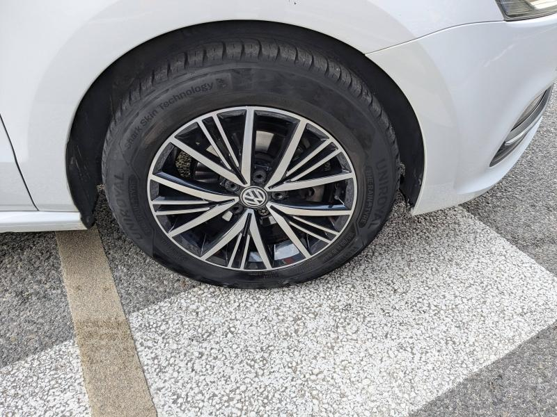 Photo 20 de l’annonce de VOLKSWAGEN Polo d’occasion à vendre à LA VALETTE