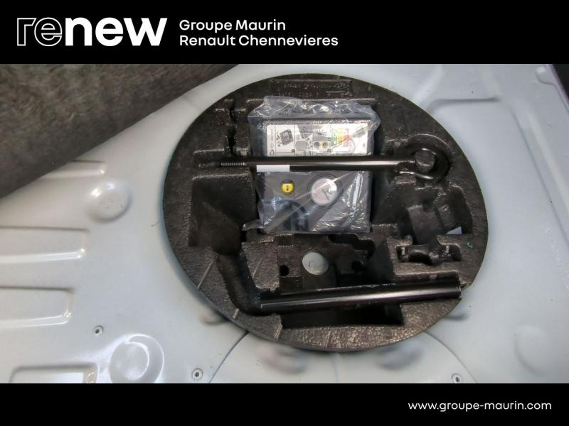 Photo 13 de l’annonce de RENAULT Zoe d’occasion à vendre à CHENNEVIÈRES-SUR-MARNE