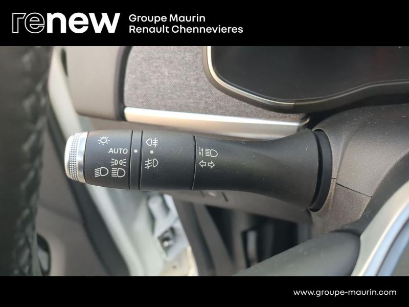 Photo 18 de l’annonce de RENAULT Zoe d’occasion à vendre à CHENNEVIÈRES-SUR-MARNE