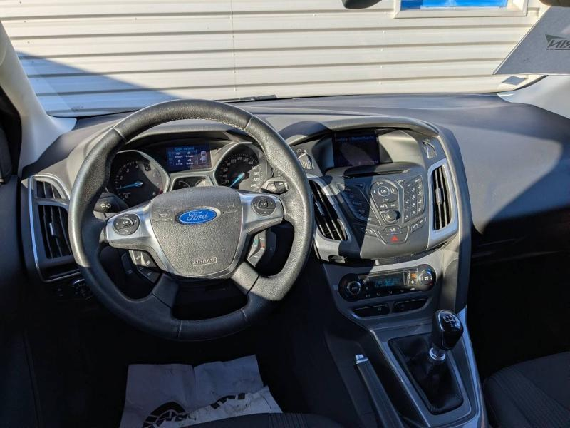 Photo 8 de l’annonce de FORD Focus d’occasion à vendre à AUBAGNE