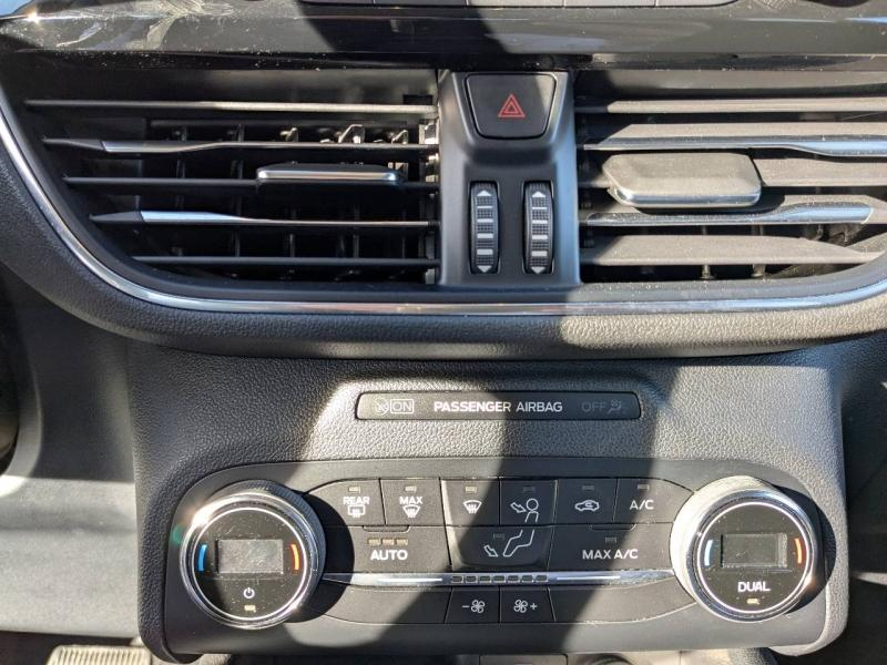 Photo 13 de l’annonce de FORD Kuga d’occasion à vendre à AUBAGNE