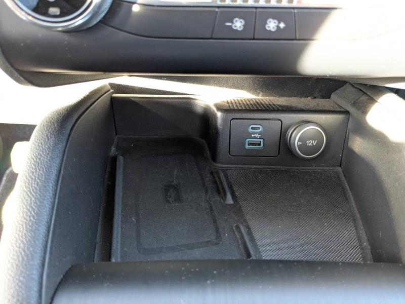 Photo 15 de l’annonce de FORD Kuga d’occasion à vendre à AUBAGNE