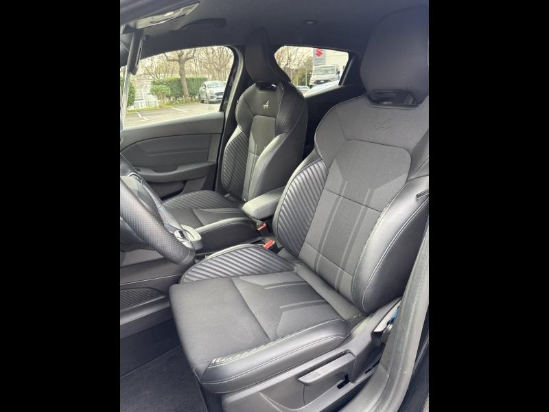 Photo 8 de l’annonce de RENAULT Clio d’occasion à vendre à TOULON