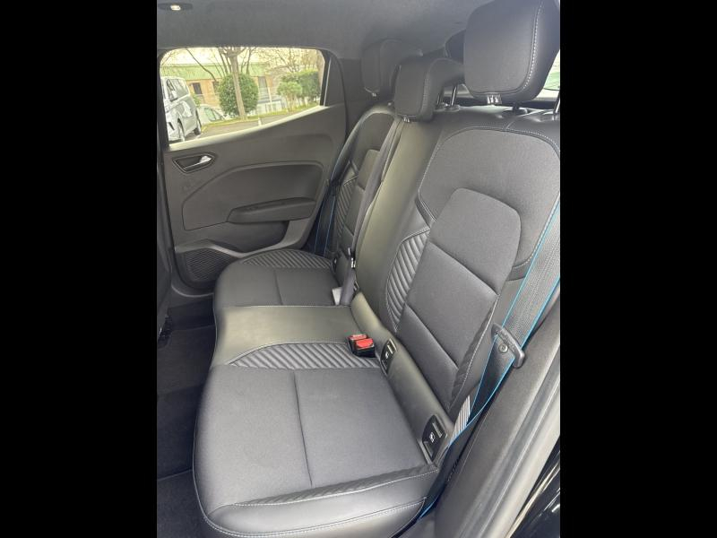 Photo 9 de l’annonce de RENAULT Clio d’occasion à vendre à TOULON