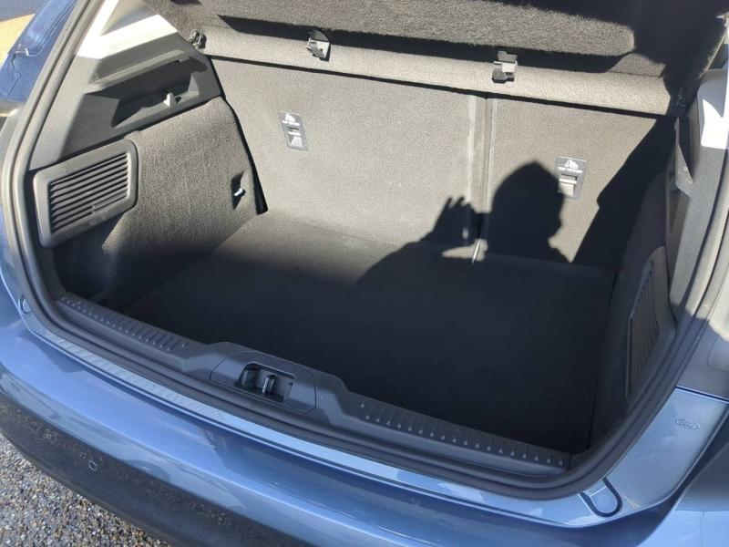 Photo 10 de l’annonce de FORD Focus d’occasion à vendre à ARLES