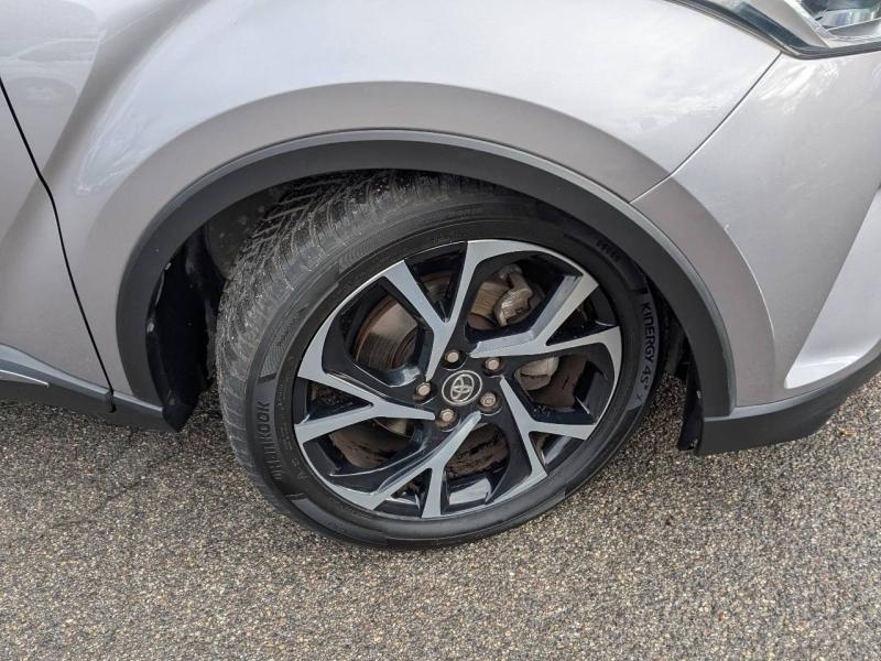 Photo 4 de l’annonce de TOYOTA C-HR d’occasion à vendre à AIX-EN-PROVENCE