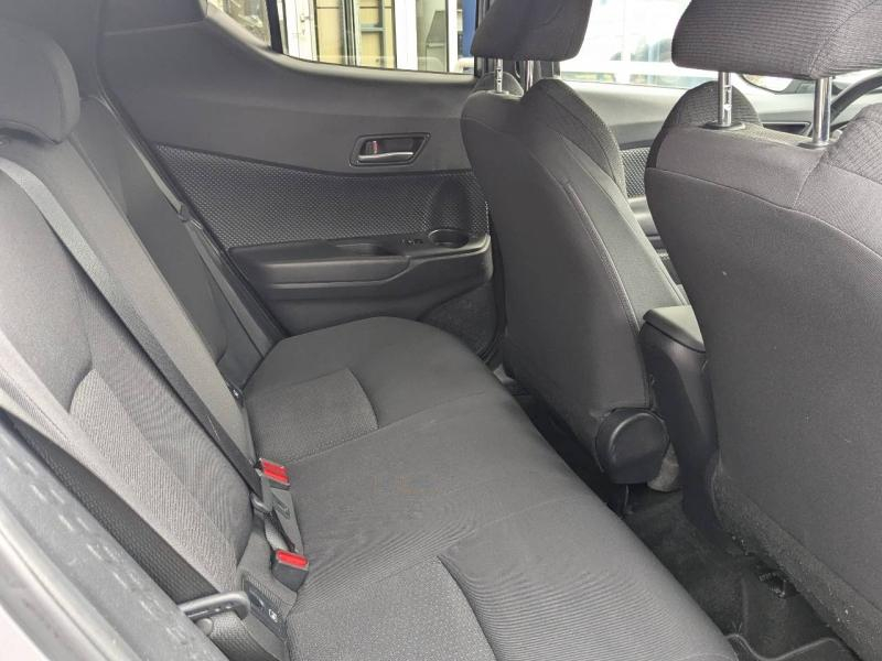 Photo 8 de l’annonce de TOYOTA C-HR d’occasion à vendre à AIX-EN-PROVENCE