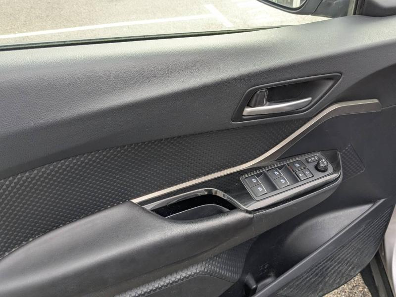 Photo 13 de l’annonce de TOYOTA C-HR d’occasion à vendre à AIX-EN-PROVENCE