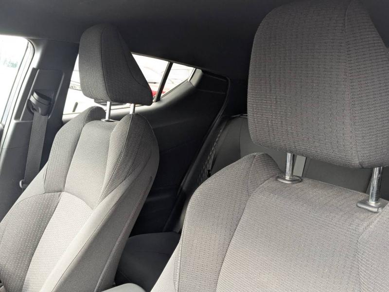 Photo 16 de l’annonce de TOYOTA C-HR d’occasion à vendre à AIX-EN-PROVENCE