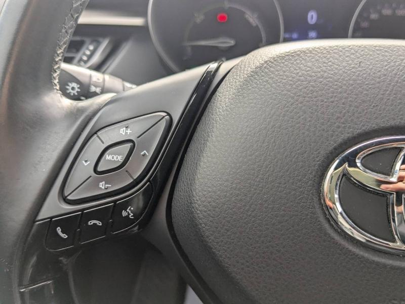 Photo 18 de l’annonce de TOYOTA C-HR d’occasion à vendre à AIX-EN-PROVENCE