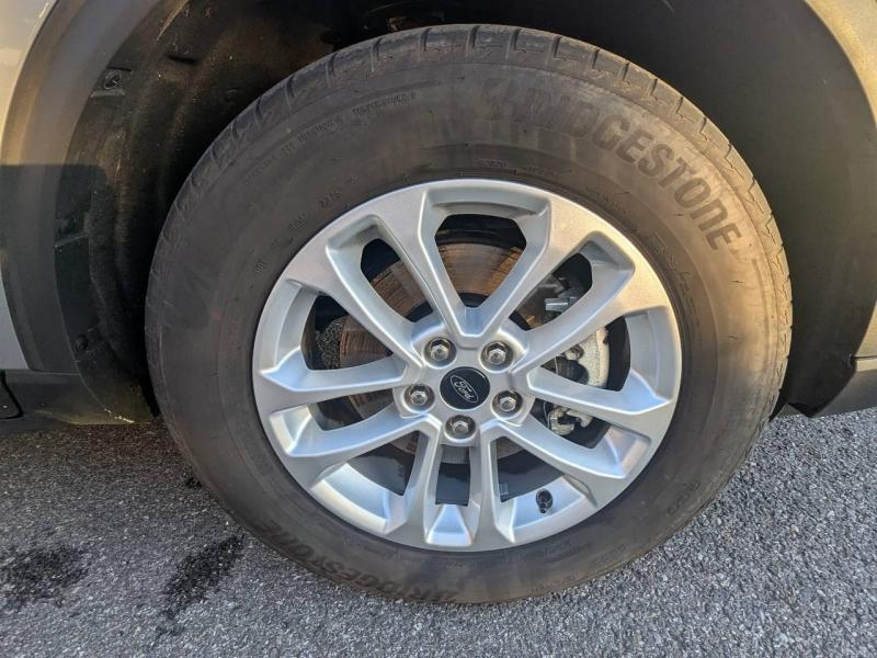 Photo 9 de l’annonce de FORD Kuga d’occasion à vendre à FRÉJUS