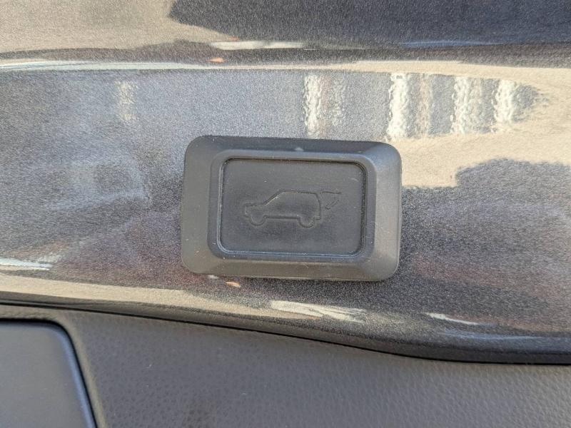 Photo 13 de l’annonce de TOYOTA RAV4 d’occasion à vendre à AIX-EN-PROVENCE