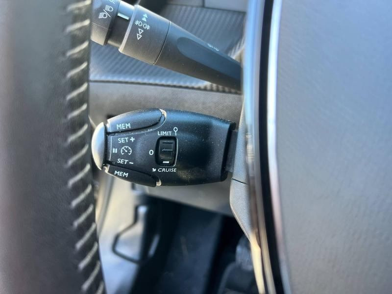 Photo 14 de l’annonce de PEUGEOT 2008 d’occasion à vendre à AIX-EN-PROVENCE