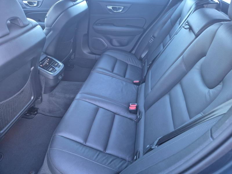 Photo 7 de l’annonce de VOLVO V60 d’occasion à vendre à AVIGNON