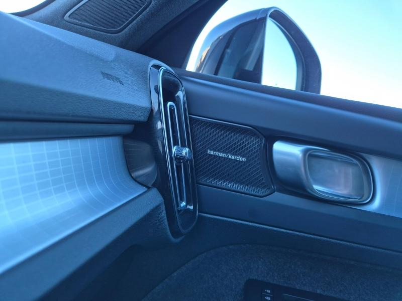 Photo 17 de l’annonce de VOLVO XC40 d’occasion à vendre à AVIGNON