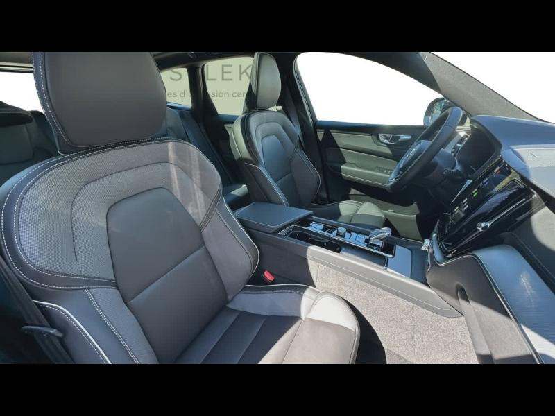 Photo 8 de l’annonce de VOLVO XC60 d’occasion à vendre à AIX-EN-PROVENCE