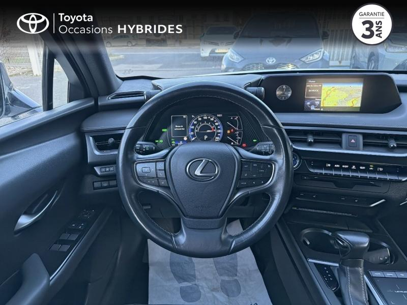 Photo 9 de l’annonce de LEXUS UX d’occasion à vendre à LE CRÈS