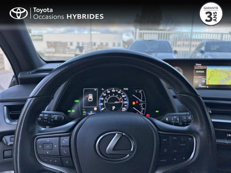 Photo 13 de l’annonce de LEXUS UX d’occasion à vendre à LE CRÈS