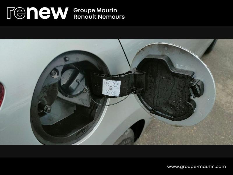 Photo 10 de l’annonce de RENAULT Clio d’occasion à vendre à SAINT PIERRE LES NEMOURS