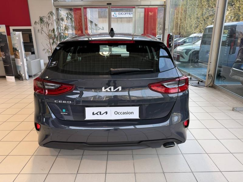 Photo 6 de l’annonce de KIA Ceed d’occasion à vendre à SALLANCHES