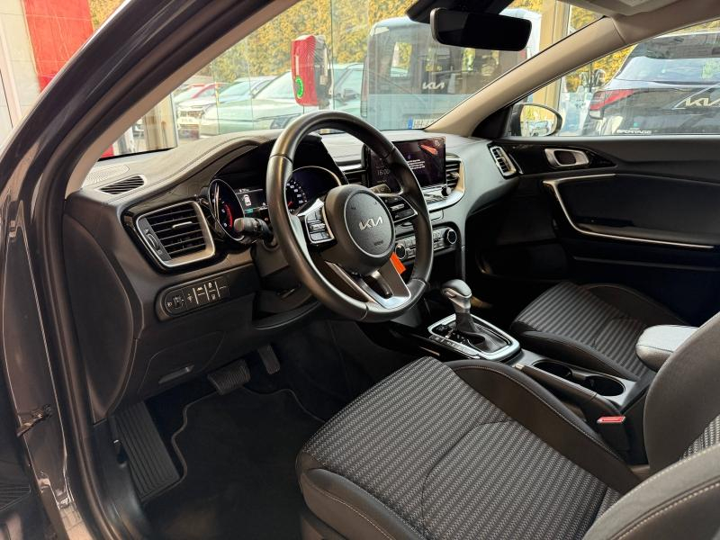 Photo 10 de l’annonce de KIA Ceed d’occasion à vendre à SALLANCHES