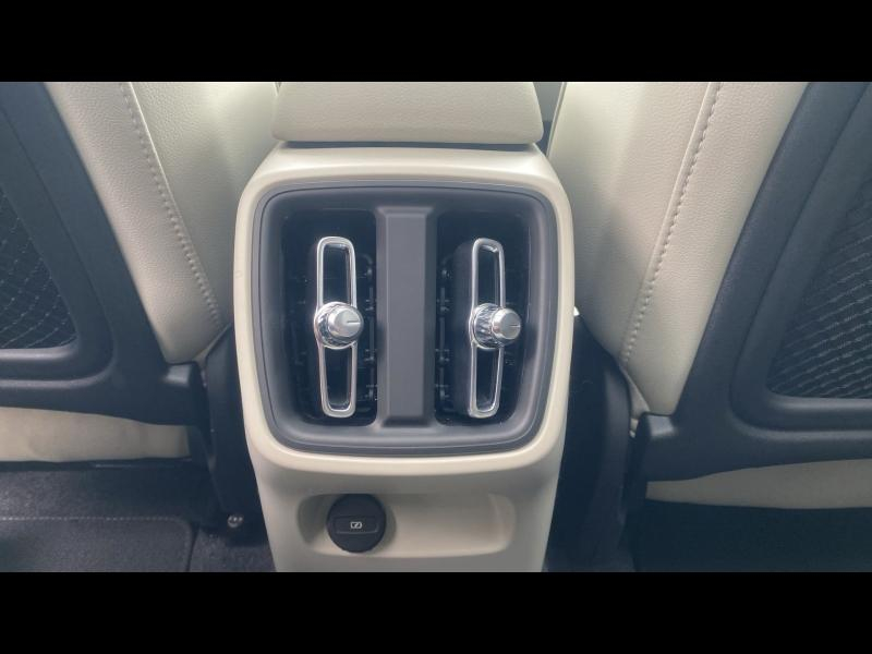 Photo 13 de l’annonce de VOLVO XC40 d’occasion à vendre à AIX-EN-PROVENCE