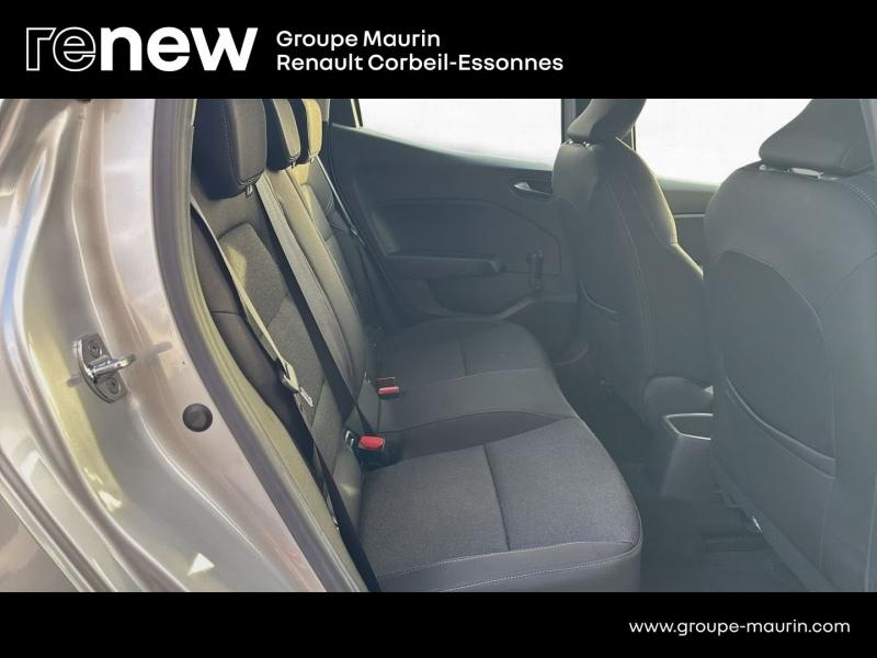 Photo 16 de l’annonce de RENAULT Clio d’occasion à vendre à CORBEIL-ESSONNES