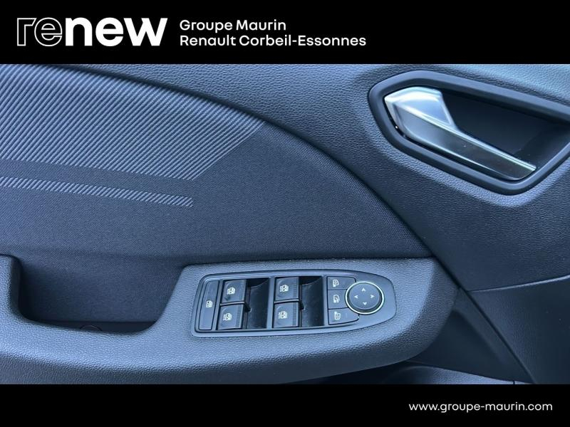 Photo 15 de l’annonce de RENAULT Clio d’occasion à vendre à CORBEIL-ESSONNES