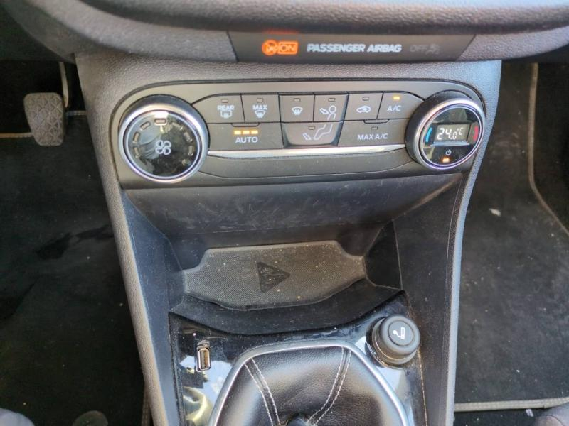 Photo 9 de l’annonce de FORD Fiesta d’occasion à vendre à ALÈS