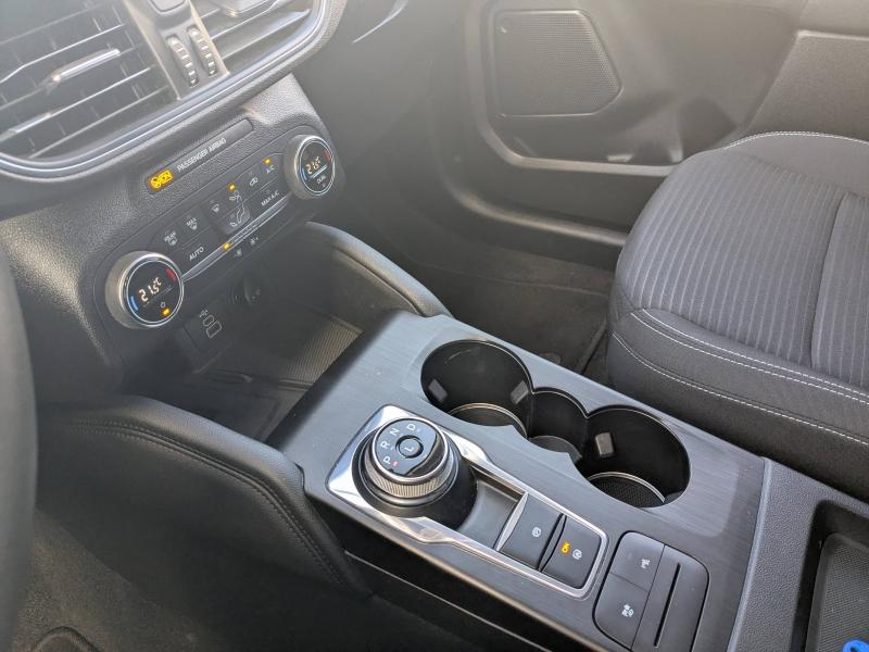 Photo 13 de l’annonce de FORD Kuga d’occasion à vendre à AVIGNON