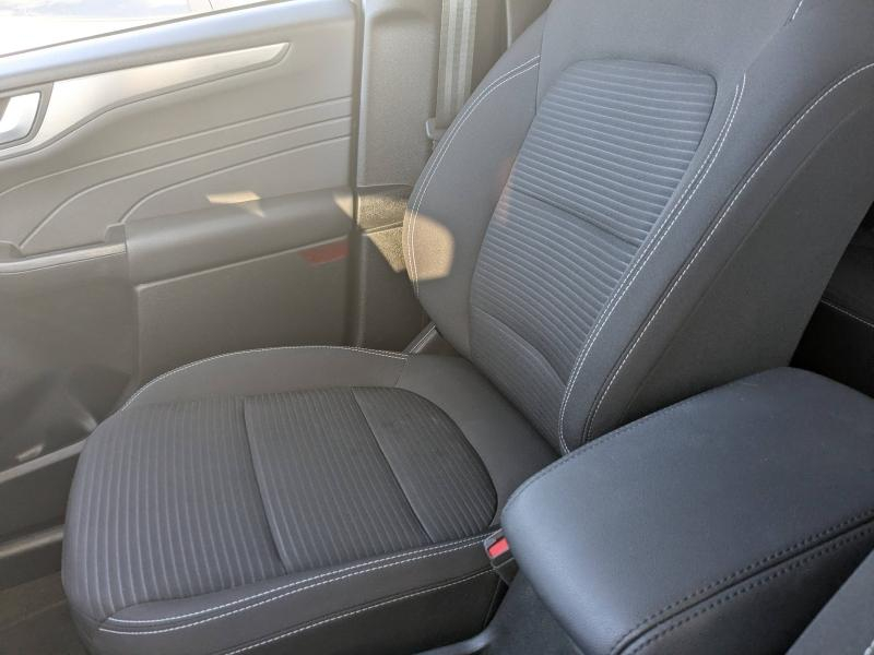 Photo 15 de l’annonce de FORD Kuga d’occasion à vendre à AVIGNON