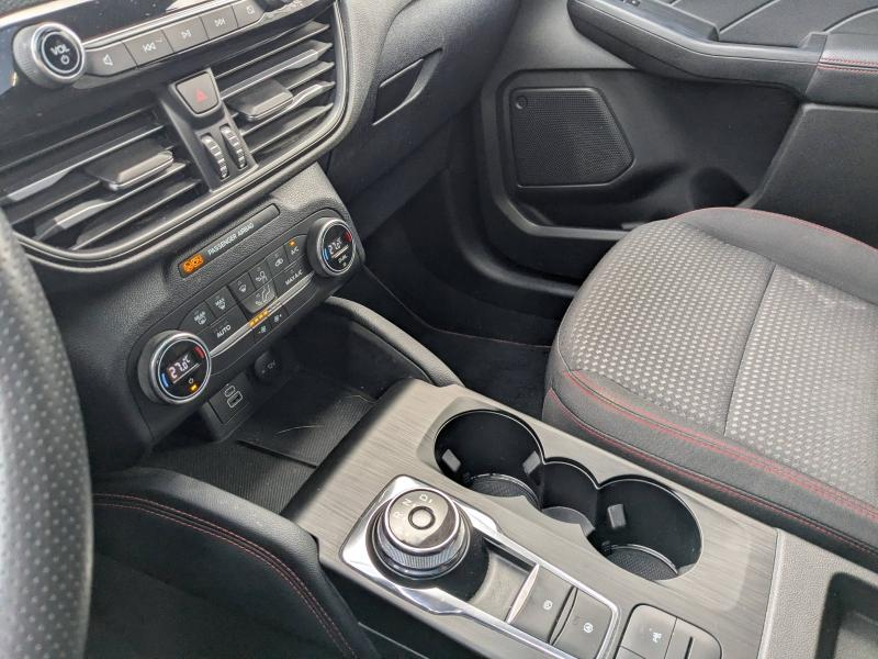 Photo 15 de l’annonce de FORD Kuga d’occasion à vendre à AVIGNON