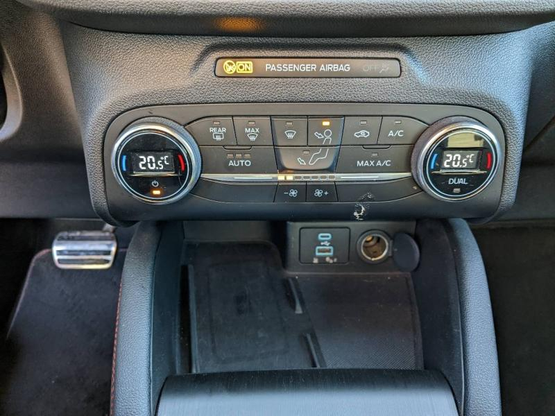 Photo 11 de l’annonce de FORD Kuga d’occasion à vendre à MARSEILLE