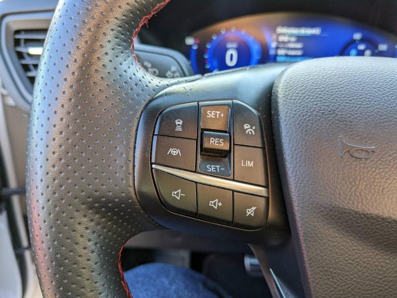 Photo 14 de l’annonce de FORD Kuga d’occasion à vendre à MARSEILLE