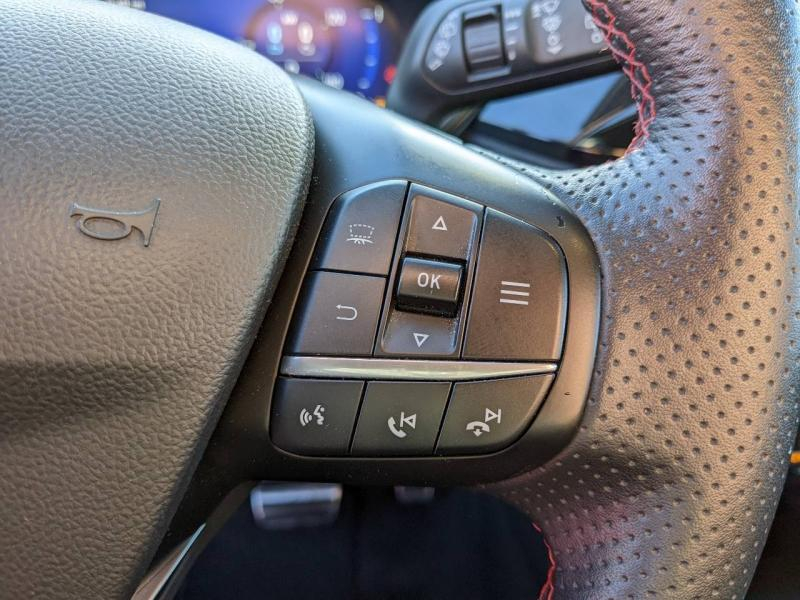 Photo 15 de l’annonce de FORD Kuga d’occasion à vendre à MARSEILLE