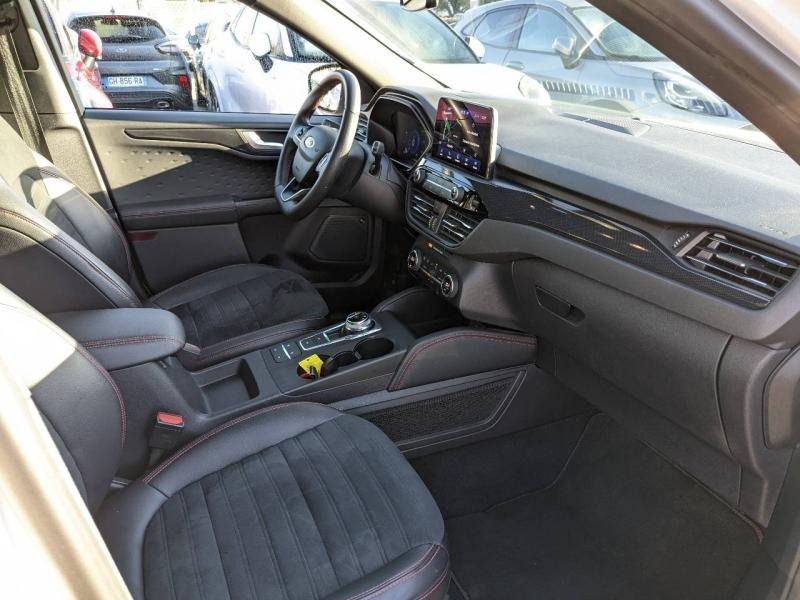 Photo 16 de l’annonce de FORD Kuga d’occasion à vendre à MARSEILLE