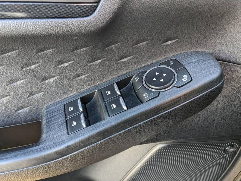 Photo 19 de l’annonce de FORD Kuga d’occasion à vendre à MARSEILLE