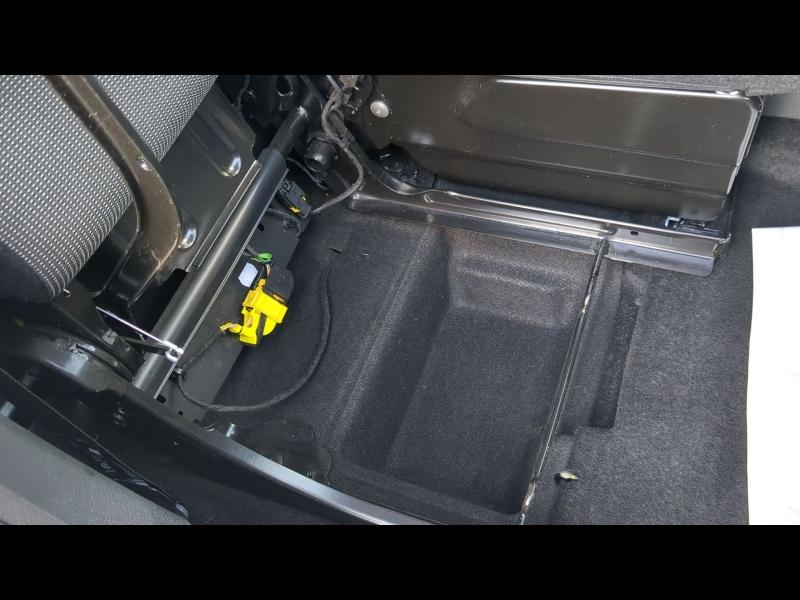 Photo 14 de l’annonce de OPEL Combo Cargo VUL d’occasion à vendre à NÎMES