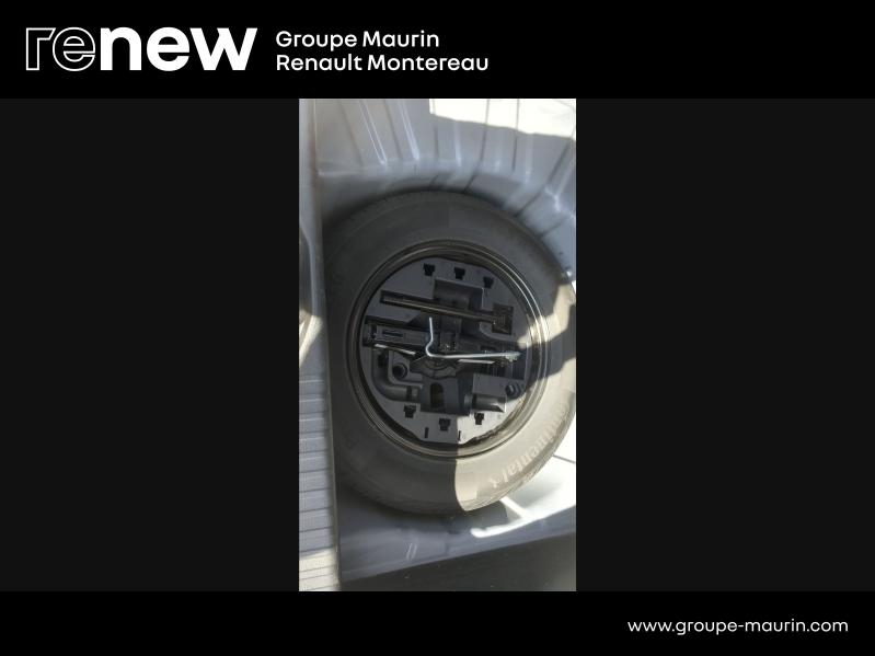 Photo 15 de l’annonce de RENAULT Clio d’occasion à vendre à VARENNES SUR SEINE