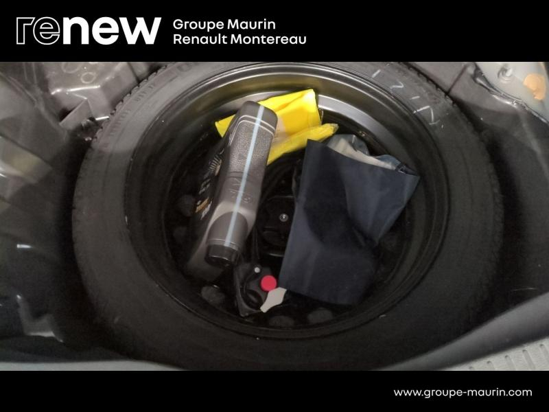 Photo 15 de l’annonce de RENAULT Scenic d’occasion à vendre à VARENNES SUR SEINE